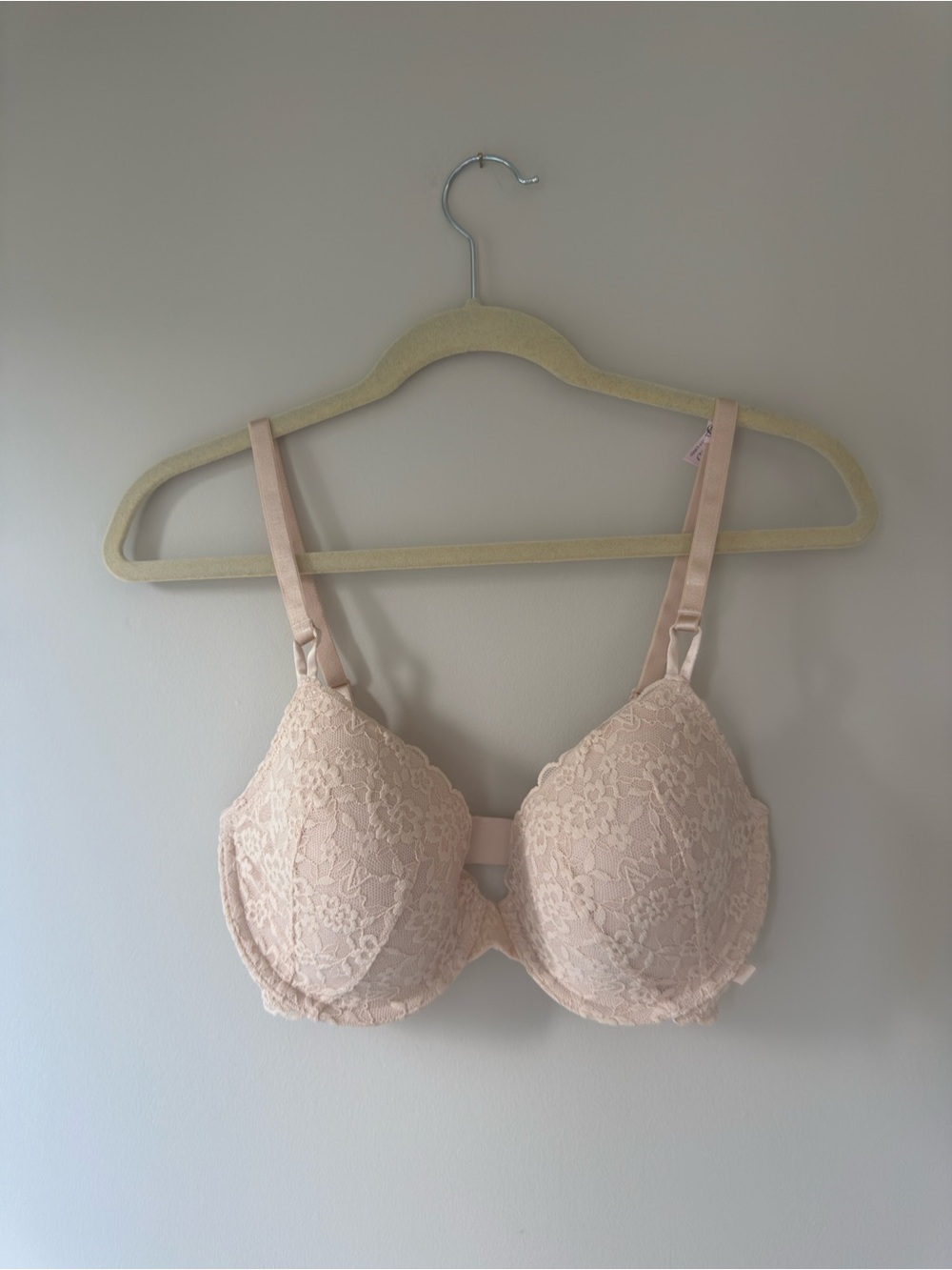 Victoria's Secret Lace Lined Demi (No push up) Bra in Cream
